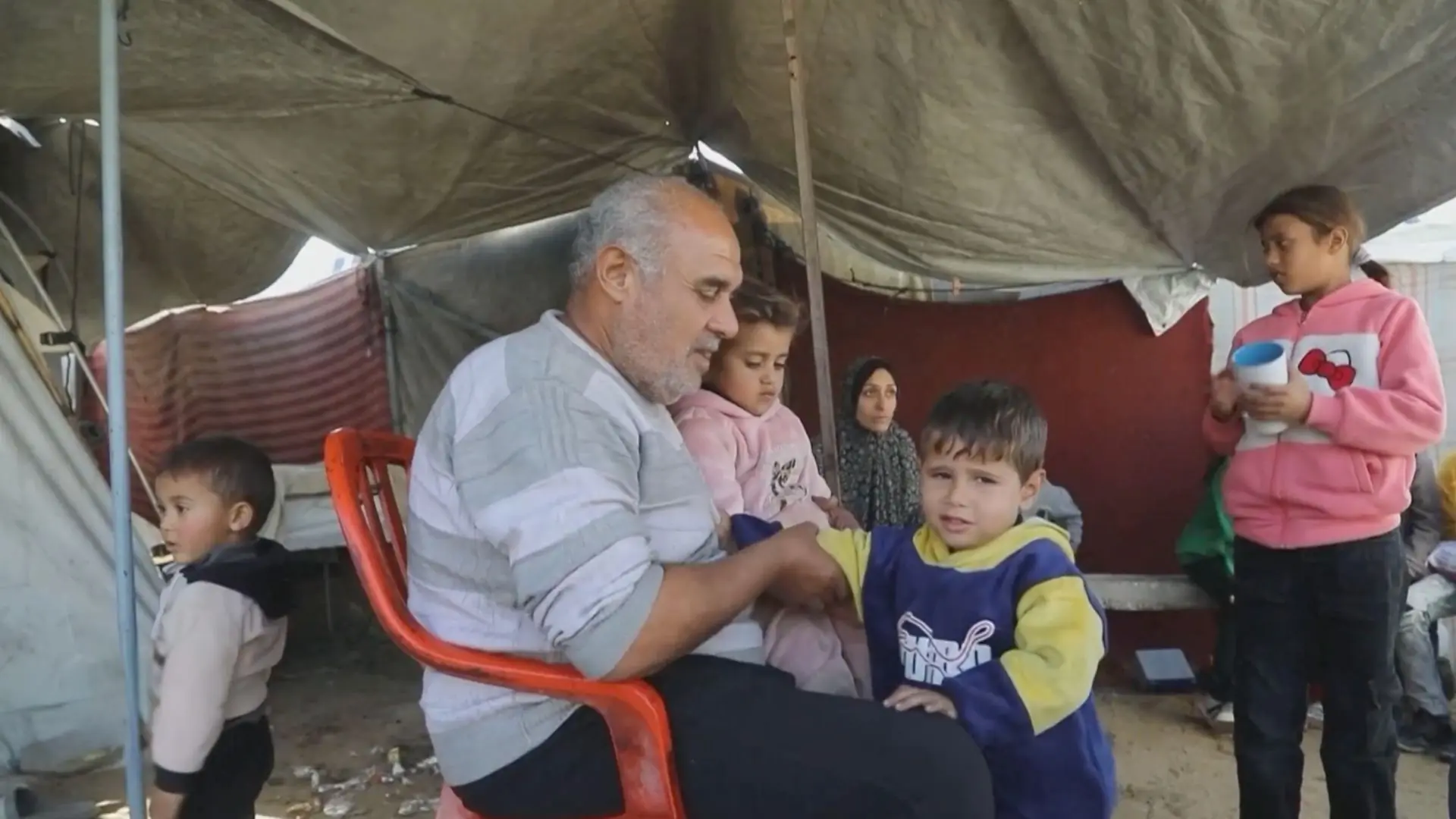 Israel sẽ cấm hơn 30 nhóm viện trợ hoạt động tại Gaza